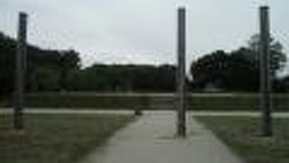 遺構が点在し、スケールの大きさにちょっと驚いてしまいます