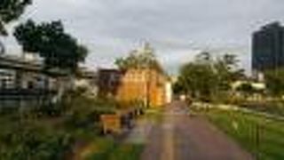 バラ園でバーベキュー