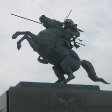 横からのアングルが特に素晴らしい！