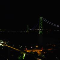 部屋から見えた明石海峡大橋の夜景