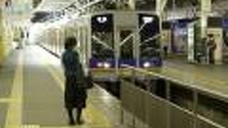 南海電車なんば駅の風景