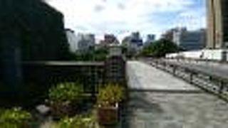 橋の下には、総武線・中央線が通っていて、電車見学にも良い場所