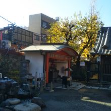 鎮護堂の地蔵堂