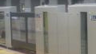 日比谷線秋葉原駅　ホームドアが！
