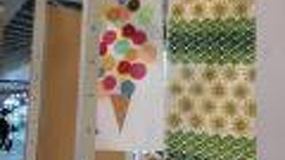 エキナカ。1階食品だけでなく2階はレストランや雑貨店も！