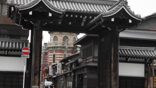 西本願寺の入り口