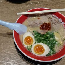 基本のラーメンです。