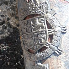 砦の石垣角のスぺイン軍の紋章