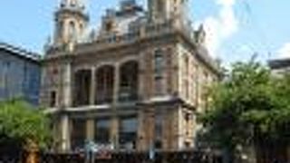 テレビに出てきそうなヨーロッパの古い駅