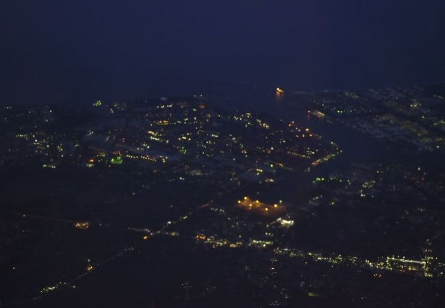 夕闇の鹿島港上空