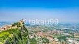 ここは塔自体に上ることより、雄大な景色とこの塔を堪能することがおススメ。