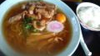 おばあちゃんがやっている最上川沿いの食堂