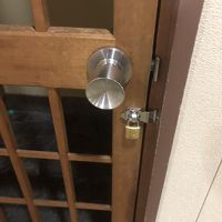 部屋の鍵が南京錠、なかなか見かけませんね