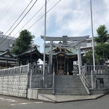 八幡宮の全景