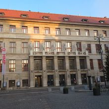 中央図書館