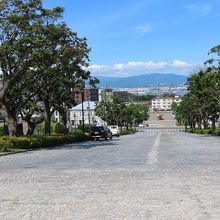 かつて奉行所もここにありました。基坂