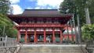 壇上伽藍の入り口の立派な門