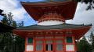 壇上伽藍の中ではもっとも大きい建物