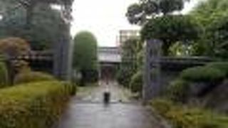 仙台駅東口から東に榴岡エリアにある寺です。