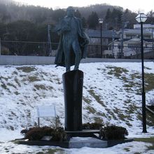 ペリー提督来航記念碑