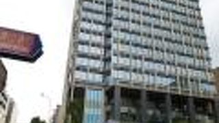 新しいビルが登場