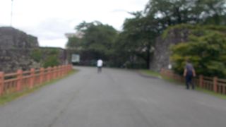 山形駅の北側にあります。