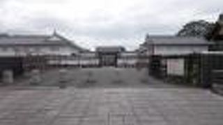 山形城址霞城公園の城門の一つです。