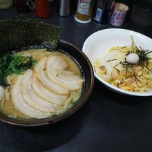 横浜家系ラーメン すずき家 子安本店