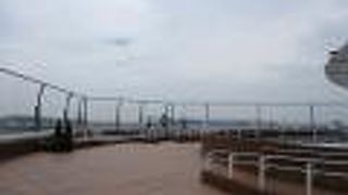 羽田空港 国際線旅客ターミナル 展望デッキには見学者がいました