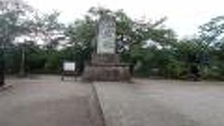 米沢城址の中にあります。