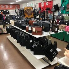 男性用ビジネスバッグも充実　ＨＰ引用