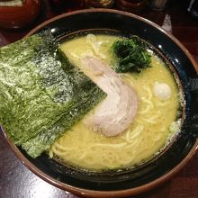 とんこつ醤油ラーメン