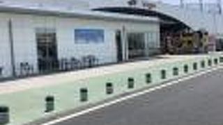 東名のパーキングエリア