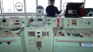 歴史と技術を感じる船です。