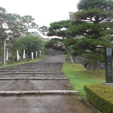 表門への景観です。