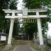 鳥居の石の額が見事