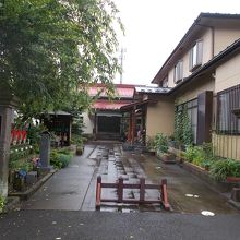 入り口からの様子です。