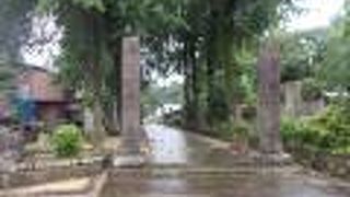 白河駅南口から南西に10分程度の場所にあります。