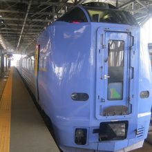 旭川駅にて待機中のサロベツ1号の様子