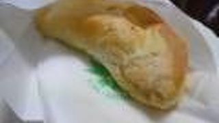 駅中の金谷ホテルベーカリーのお店。けっこう穴場。