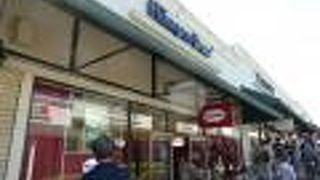 暑い日中、アイスがよく売れてました。