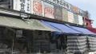 鎌倉若宮大通り連売横の何でも食品店、中央食品市場