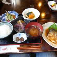 久々にこんなに漬物食べました