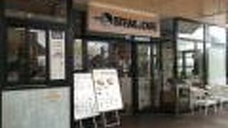 アウトレットでアメリカン料理