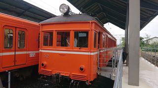 現存する唯一の非自動扉の営業用車両