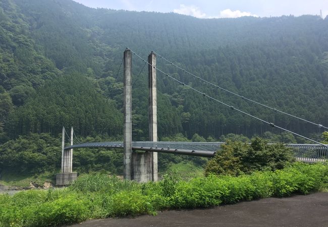 南アルプス接岨大吊橋、頑丈で揺れない吊橋