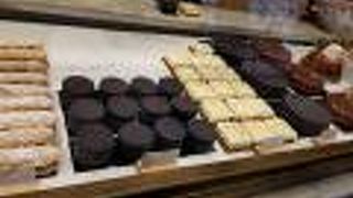 ラ パティスリー バイ シリルリニャック (シャイヨー店)