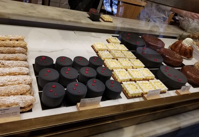 ラ パティスリー バイ シリルリニャック (シャイヨー店