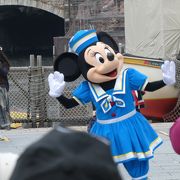 ミッキー広場で東京ディズニーシー・マリタイムバンド！