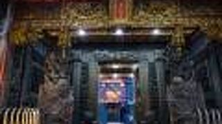 弘法大師もお祀りされている珍しい御廟